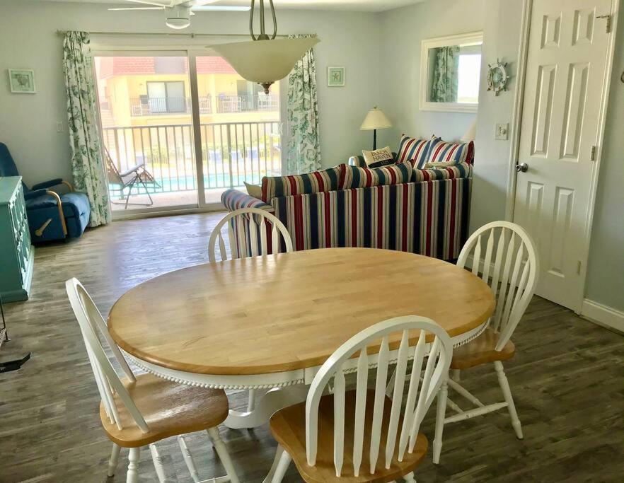 Condo By The Sea! Cocoa Beach Exteriör bild