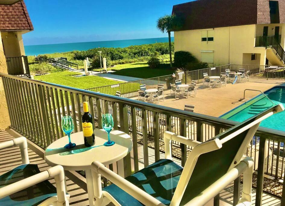 Condo By The Sea! Cocoa Beach Exteriör bild